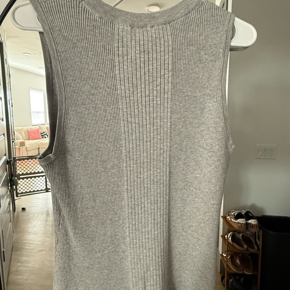 Sleeveless Ribbed Knit Tank Top - Light Gray - Picture 2 of 3